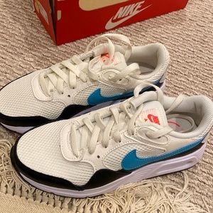 Brand new womens Nike air max size 6